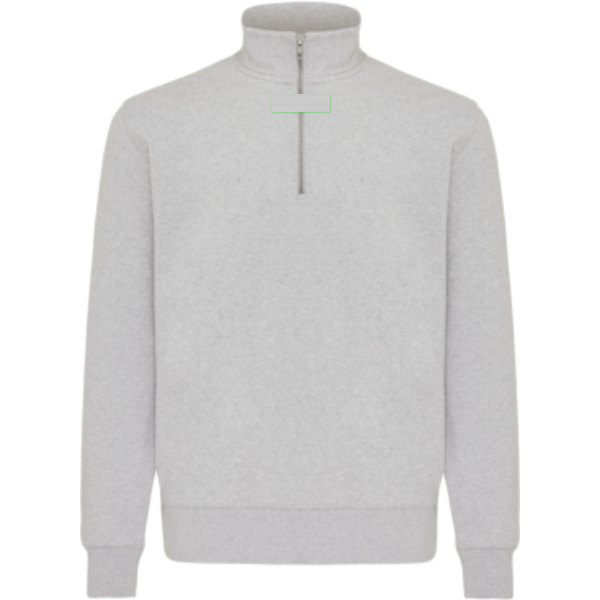 IQONIQ Elgon gerecycled katoen sweater met kwartritssluiting — drukvlak in de nek