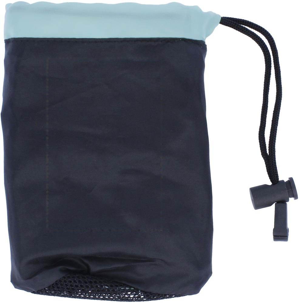 DRYE - Sporthanddoek in nylon zak — drukvlak etui