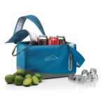 Kool is een compacte koeltas in 300D met een gevoerde schouderband voor extra draagcomfort. Hierin blijft bijvoorbeeld uw lunchpakket lekker lang koel. Geregistreerd ontwerp®